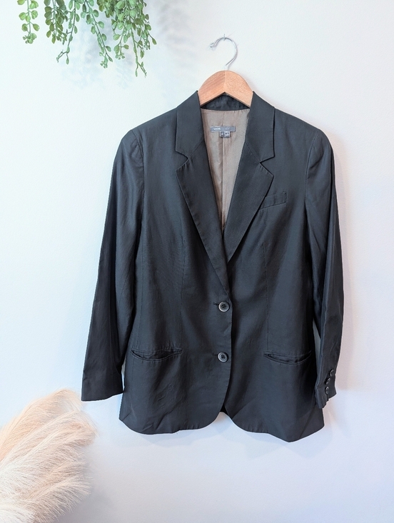 Vince Jackets & Blazers - Vince Classic Grey Women's Blazer - Size 8